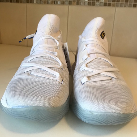 Under armor Curry 5 white glacier bottom - Picture 3 of 4